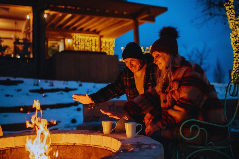 How to Stay Cozy: The Best Cabin Features for Winter Stays